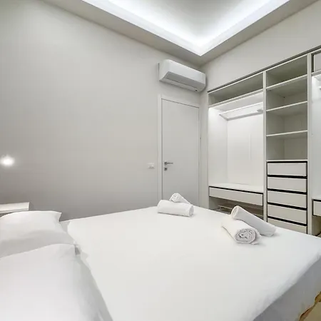 Apartman Out Finish Royal