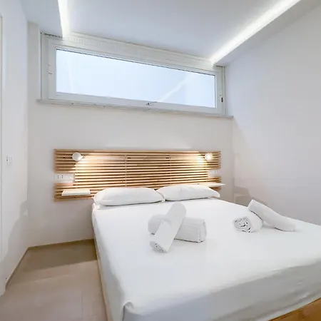 Apartman Out Finish Royal
