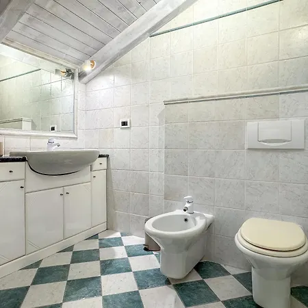 Out Finish Royal Apartment